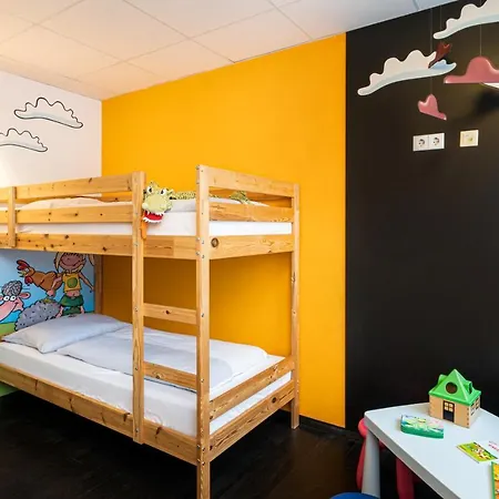 Food فندق نيوفيد