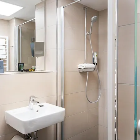 Food 4* نيوفيد